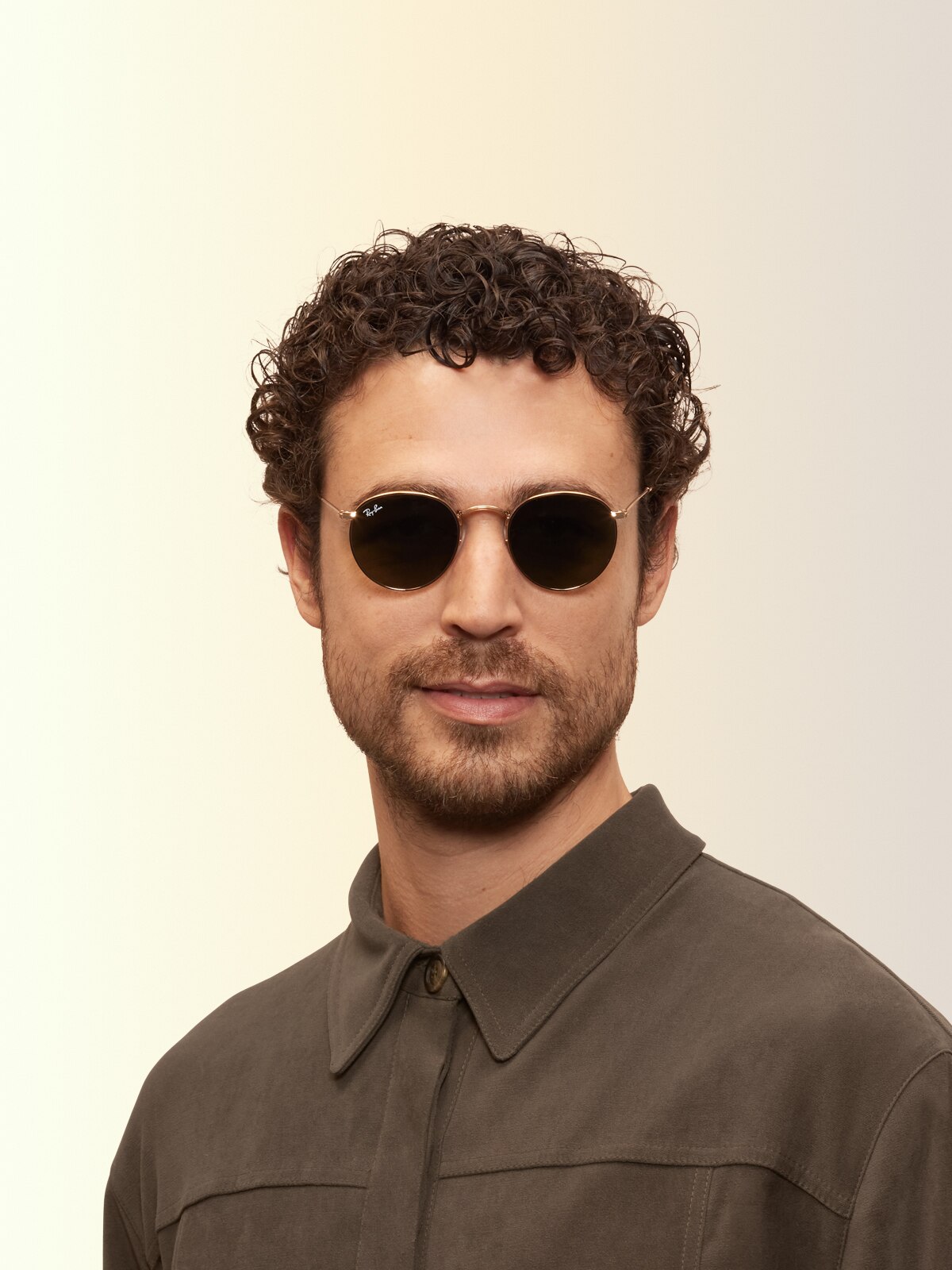 235-ray-ban-rb3447-round-metal-arista-gold-1.png